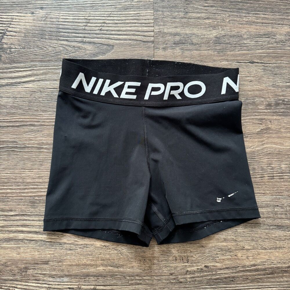 Nike Pro Women’s 3” Shorts Small Black